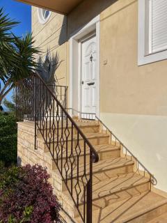 GardenBnB- Maisonette with a Seaview - 6