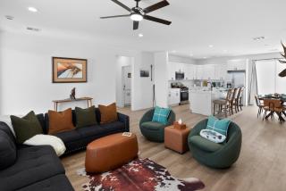 Themed Rooms, Golf, Fish, Lake, Come as Friends - 1