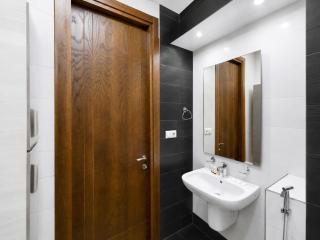 Rustaveli New Modern Apartment - Tbilisi - 4