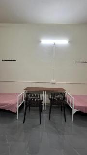 StayZO MENS HOSTEL & DAILY ROOMS - 9