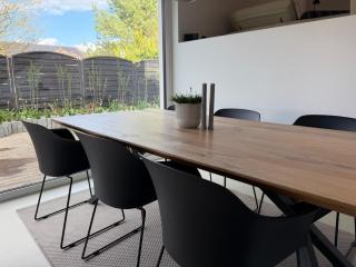 Modern house, pool, garden, excellent train connections, Wi-Fi - 0