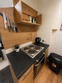 Warm & Spacious 2BR Edinburgh Stay - 4