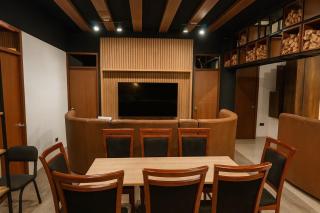 Luxury Industrial Vault, Wifi, Dry Cleaning, 5 rooms, Pool - 4