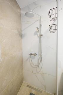 iNSide Stay - 1