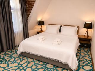 Citadel 360 Suites & Spa - 9