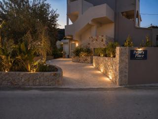 Peter's Place Studios & Suites - 0