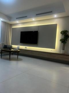 Luxury 2BR Serviced Apartment at Abdali Boulevard - 7
