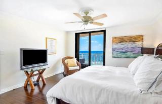 Oceanfront 2 Bedroom Condo with Stunning Views - 1