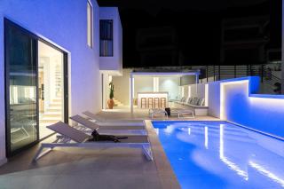 Mediterranean Waterfront Villa - 5