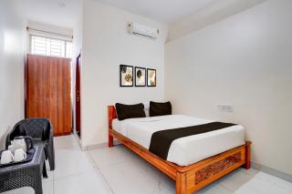 Hotel O SRL Comforts - 4