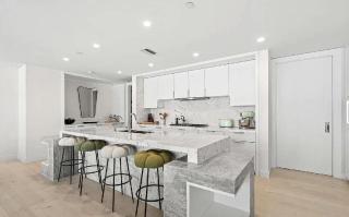 Sophisticated 2 Bedroom Oceanview Condo with Balcony - 5