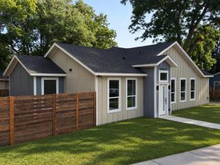 Modern Retreat, Spa, Fun, Deep Ellum, Downtown Dallas - 7