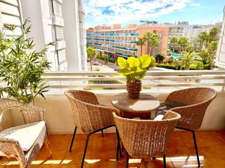 LA MER BLEUE, Boutique Apartament with free parking, full equipped in Fenals Beach - 8