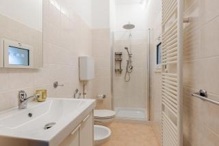 Minimal Suite self check-in e Wi-Fi eccellente - P r a t u r e c c i Group - 6
