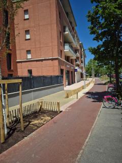 City Rose T2, Climatisation,parking privé, piscine, wifi , tout confort - 6