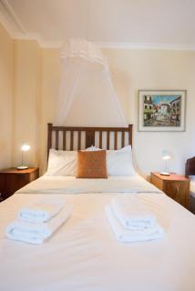 Classic Lodge - Cape Dutch Quarters - Tulbagh - 1
