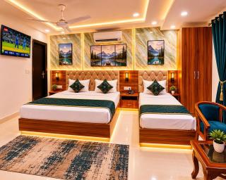 Hotel NYBellamount Suite Near IGI International Airport- Free Airport Pickup & Drop - 1