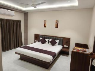 Hotel Bhasmaarti Ujjain - 1