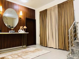 Designer Villa-Precinct 27 - 3