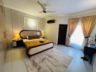 Designer Villa-Precinct 27 - 1