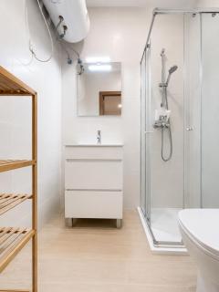 3BR 3BA Bugibba Apt & AC & 3 Balconies & Wi-Fi - 8