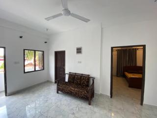 Casa Moon Uppuveli Rooms Apartment & Hostel - 4