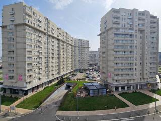 Belville Central Apartment with Free Parking - 0