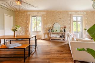 Charming air-conditioned house with pool - 4