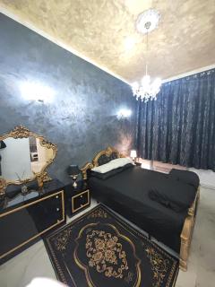 Royal Noir Palace - 0