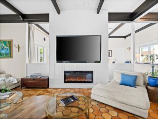 Beach front Luxury Villa 7 bedrooms 2 kitchens & Pool - 1