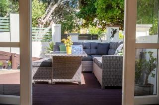 Sunny Northcote Point home - near ferry & village - 4