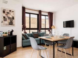 Bright & Spacious 3BR in Ta Xbiex, Full AC & WiFi - 7