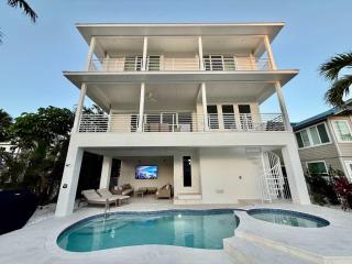 Drift House - 6 King Suites - 2 Masters - On Water - 5