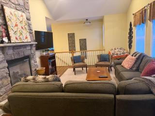 NEWLY LISTED Mountain Lake House - Enjoy All-Year Round in Our Family Home - 2