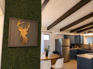 Crater Lake Themed Retreat in Eagle Point - 5