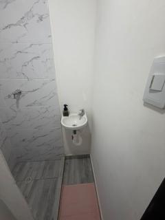 habitacion privada cerca la centros y hospitales bogota - 4