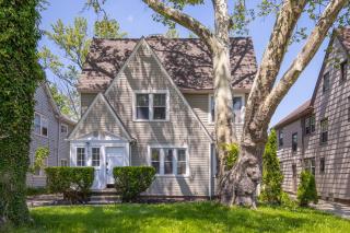 Quiet home in historical neighborhood - 0