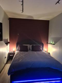 L'Aparte Suite Romantique avec Spa et Douche XXL - 5