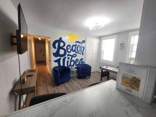 Beachcrest- Easy Walk to Tropicana & Casinos! - 2
