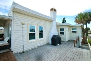 Large Luxury Beach Front House Ocean Front Living - 5