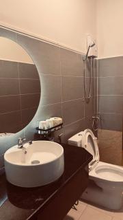 Hiếu Sang 68 Harbour View Family Hotel & Villa Bến Tàu Rạch Giá - 2