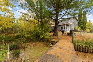 Long Lake Escape 4BR Modern Home 15 Min to Downtown Traverse City - 4