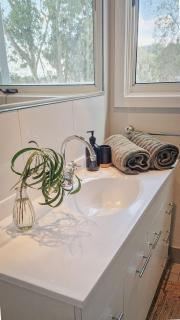 Victorian Farm stay Springbank - 2
