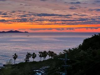 Villa Ocean Blue with Panoramic Ocean & Mountain Views - 9
