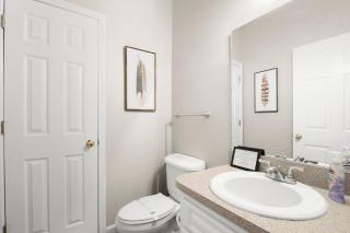 Prime Tampa Hyde Park 4 Bedroom House - Located Near Hyde Park Village, SoHo and Local Beach - Spacious and Comfortable Stay in Perfect Location - Great for Families and Groups Visiting Tampa Near Airport! - 3