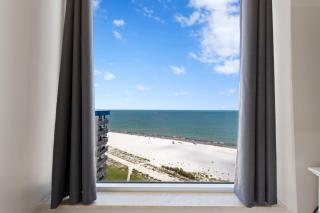 Penthouse 3A Gulf Water Views Beach Gear - 8