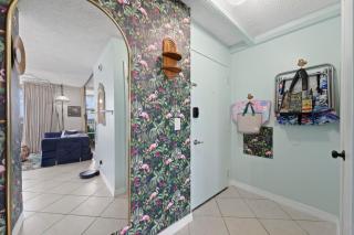 Penthouse 3A Gulf Water Views Beach Gear - 4