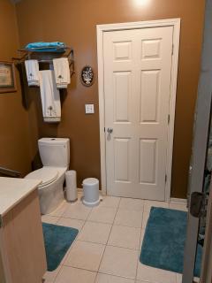 FIFA Basecamp with 2 Kitchens, 5BR, 4 Baths - 2