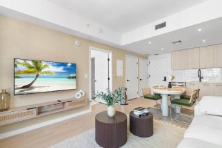 Bright 1BR in Wynwood Pool Gym Rooftop - 4