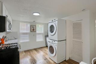 Pittsburgh Troy Hill 2A Modern Private Bedroom with Shared Bathroom - 1